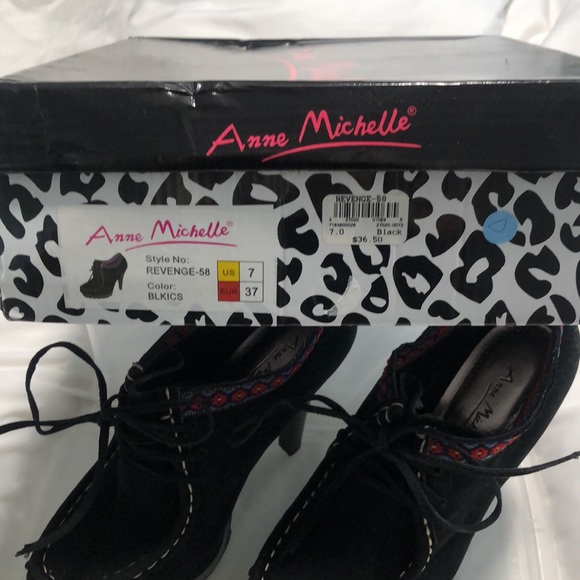 Anne Michelle Booties, Size 7 - Picture 5 of 6